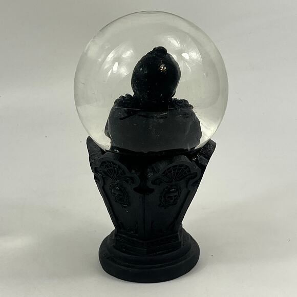 Gothic Skull Bust Musical Waterglobe Black Pedestal Halloween Decor 7.5 In - Picture 3 of 12
